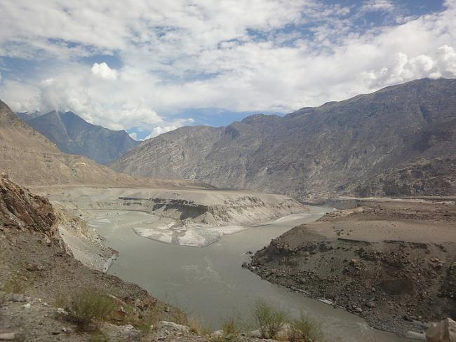 The confluence of the Indus and Gilgit river
